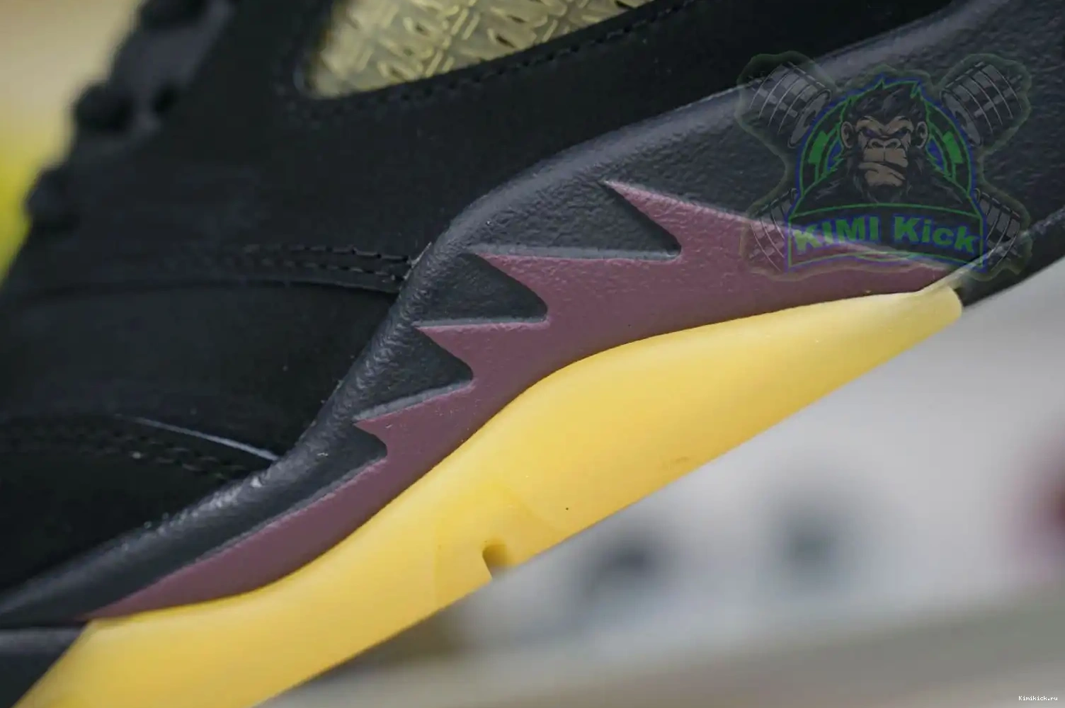 x MANIÉRE 5 Jordan Kimikick A Air MA 0510